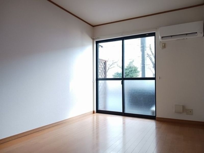 �y���ԁE���r���O�z�@�}�ʂƌ���ɑ��Ⴊ����ꍇ�ɂ͌����D��